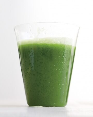 green-juice-mbd108052_vert-8448980