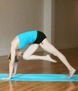 knee-to-nose-298-5865220