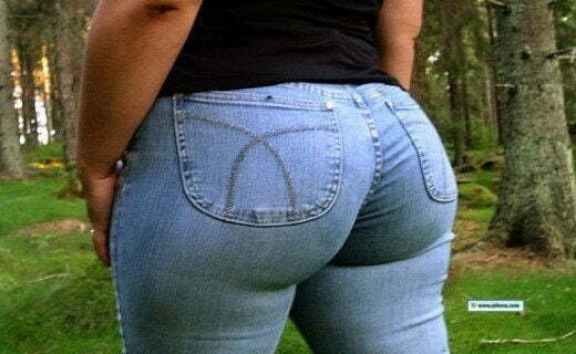 a-big-butt-is-a-healthy-butt-520x320-7549859
