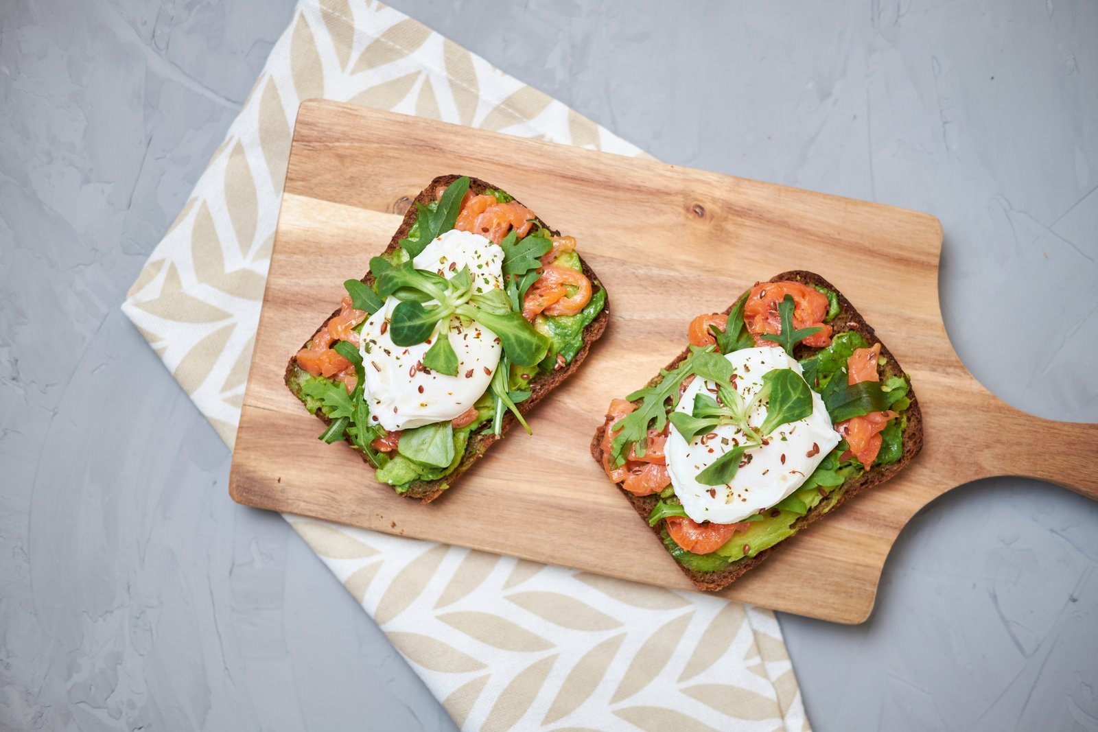 ALT: Snack diet, lose weight by eating a sandwich